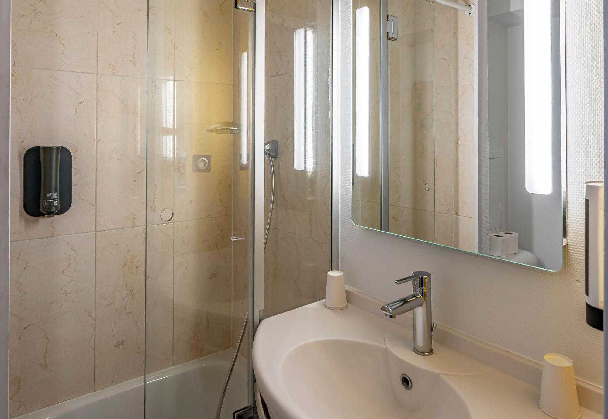 B&B Hotel Bordeaux Lac Sur Bruges Bagian luar foto